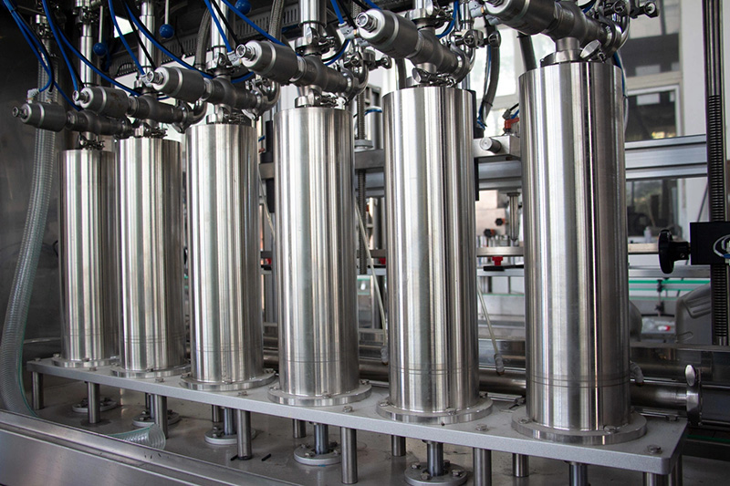 স্বয়ংক্রিয় প্রসাধনী সুগন্ধি তরল বোতলজাত বোতল ভর্তি মেশিন