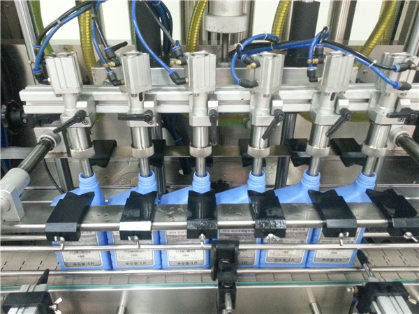 6-মাথা স্বয়ংক্রিয় ইঞ্জিন তেল ভর্তি মেশিন